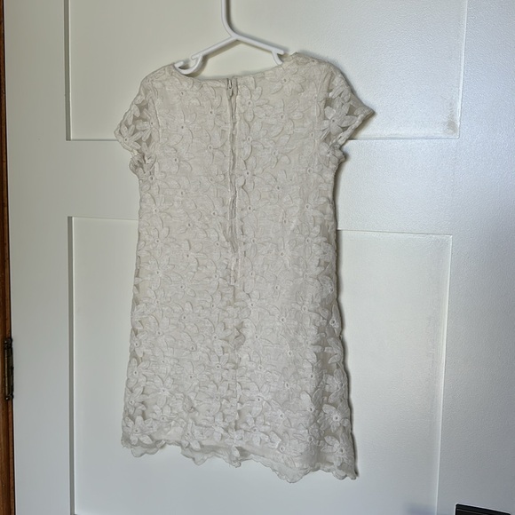 Oshkosh White floral pattern dress 5T - Picture 4 of 5